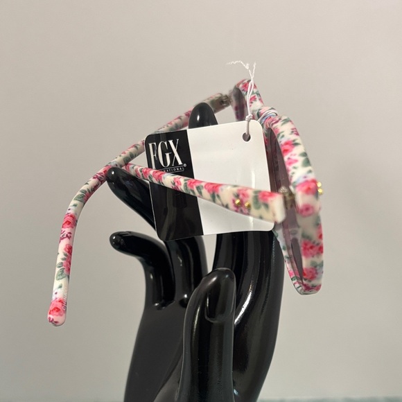 Sunglasses ๐ Floral with Pink Lenses by: FGX International - Picture 3 of 8
